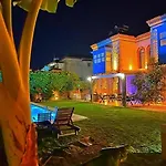 Casa Tuana Alacati 호텔 *
